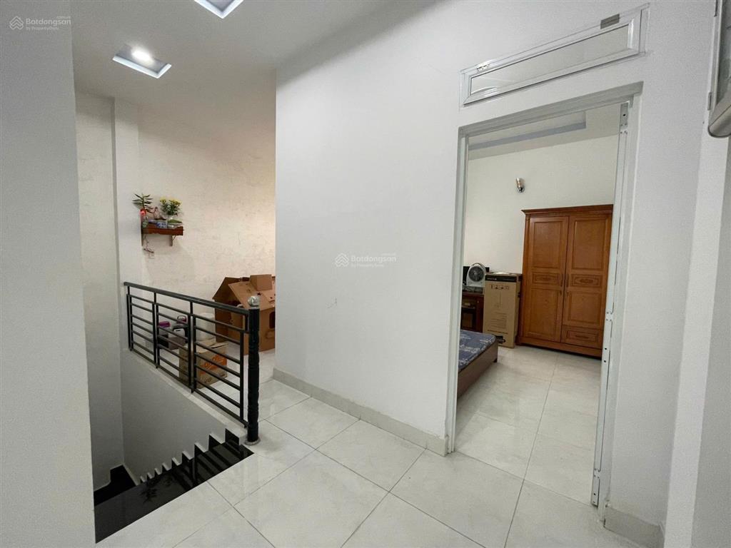 Tôi chính chủ bán nhà 1tr + 1 lầu + sân thượng, sổ riêng giá 4,5 tỷ long thới, nhà bè