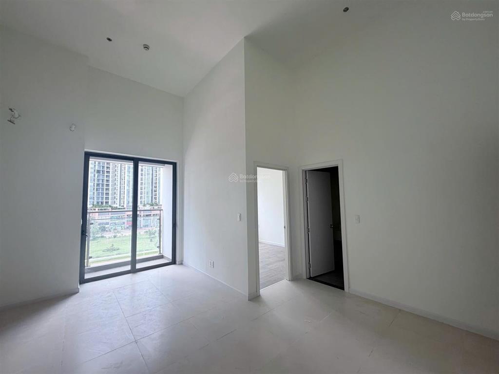 Giỏ hàng mua trực tiếp cđt, căn hộ office vuông vức 45 m2, trần cao 4,5 m, giá 3,2 tỷ