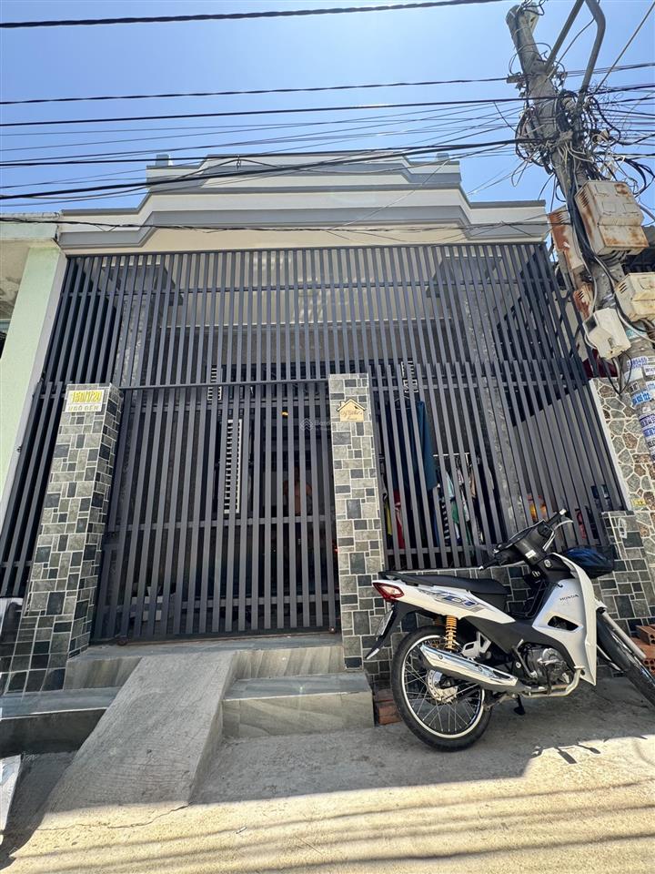 Bán nhà đường oto gần biển, gần chợ, trường học
