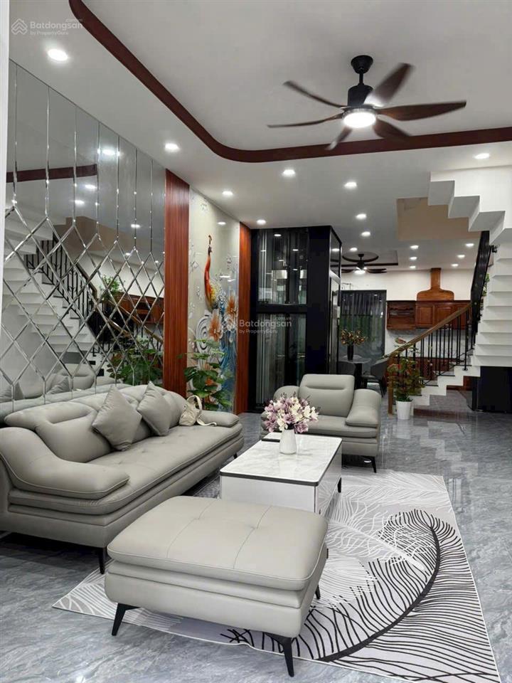 Bán nhà mặt tiền đường 2b khu đô thị hà quang 2, nhà có thang máy, để lại full nội thất như hình