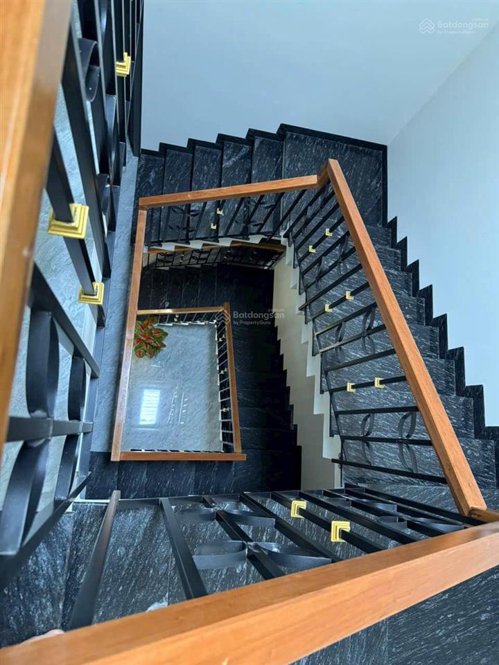 Bán nhà mặt tiền đường 2b khu đô thị hà quang 2, nhà có thang máy, để lại full nội thất như hình