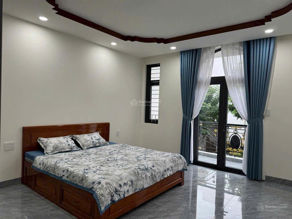Bán nhà mặt tiền đường 2b khu đô thị hà quang 2, nhà có thang máy, để lại full nội thất như hình