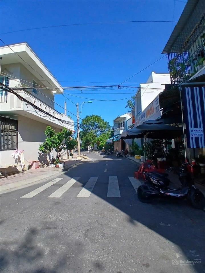 Nhà bán đường đặng thai mai hòn rớ 2, địa thế nhà lưng tựa núi mặt hướng biển