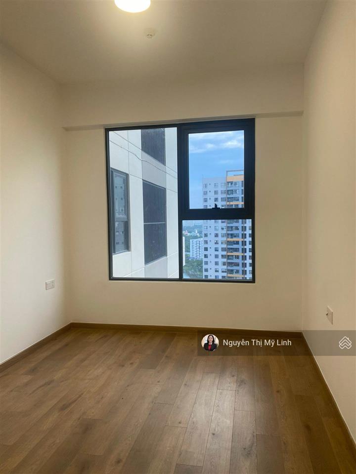 Cần bán căn hộ mp678 (2pn 1wc) giá chỉ 3,7 tỷ view quận 1, sổ hồng riêng.  linh 0933 868 ***
