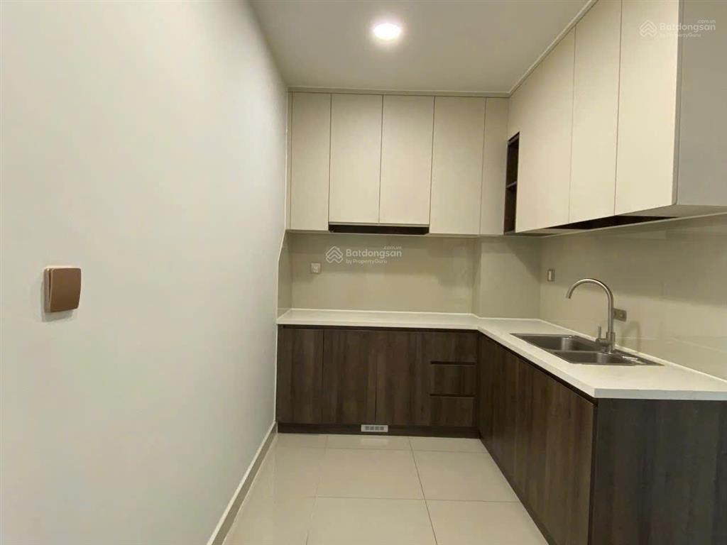 Cần cho thuê căn hộ q7 boulevard 2pn2wc full nội thất, thoáng mát, view hồ bơi.  0933 868 ***