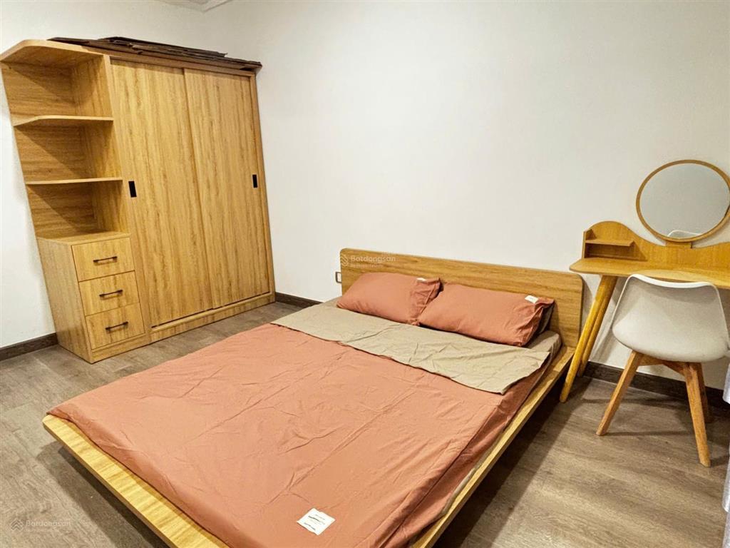 Cần cho thuê căn hộ q7 boulevard 2pn2wc full nội thất, thoáng mát, view hồ bơi.  0933 868 ***