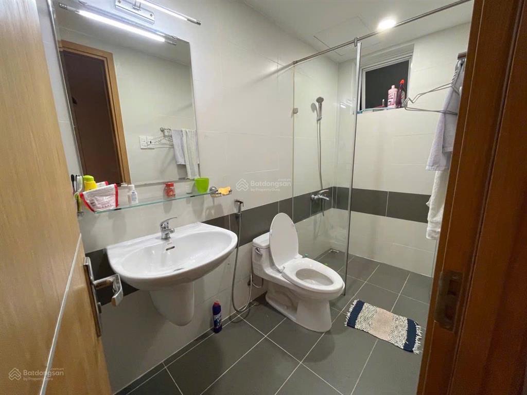 Căn hộ nhỏ xinh nằm yên tĩnh trên đường trần hưng đạo, quận 1. dt 45m2.