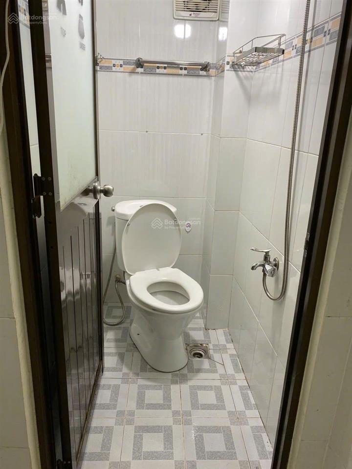 Phòng trọ quận 8 gần cầu chữ y, toilet riêng, có chỗ để xe miễn phí