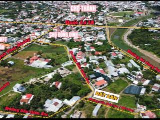 Bán lô góc diên toàn, cách đường huỳnh thúc kháng vào chỉ 150m. đường thông ra bờ kè