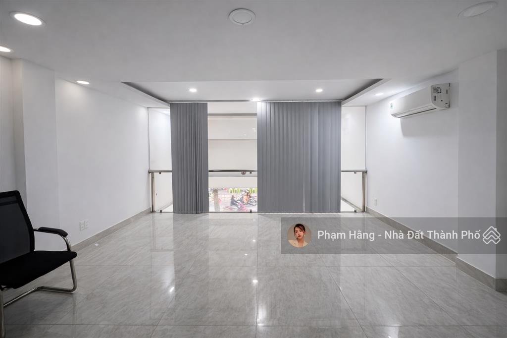 Mặt tiền trần thị nghỉ 45tr có thang máy