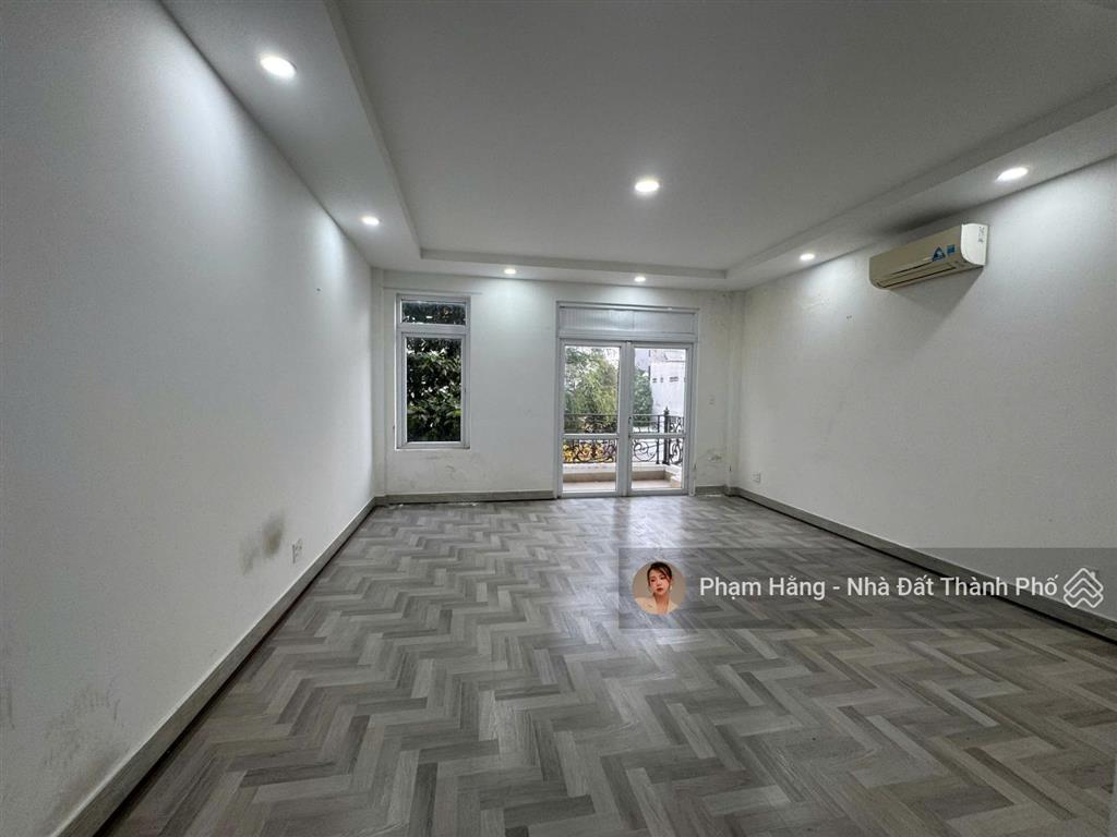 Mặt tiền trần thị nghỉ 45tr có thang máy