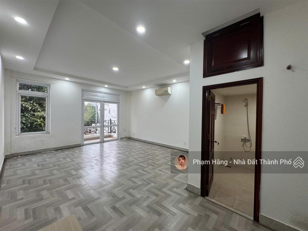 Mặt tiền trần thị nghỉ 45tr có thang máy