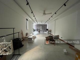 Cho thuê nhà mặt tiền cmt8 giá thoả thuận