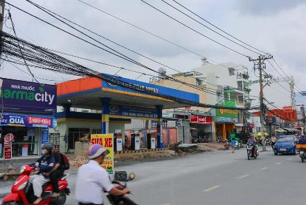 Cho thuê 2700m2 mt dương quảng hàm 300tr