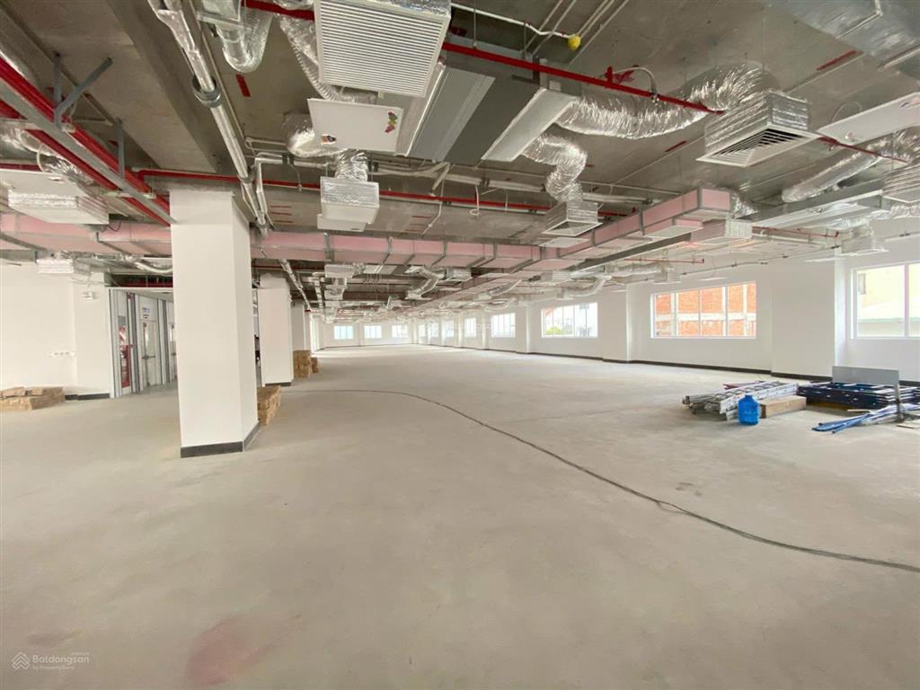 Cho thuê sàn rộng tòa nhà văn phòng gò vấp