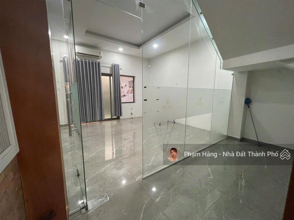 Nguyên lầu văn phòng cityland chỉ 10tr dtsd 80m2, 2p