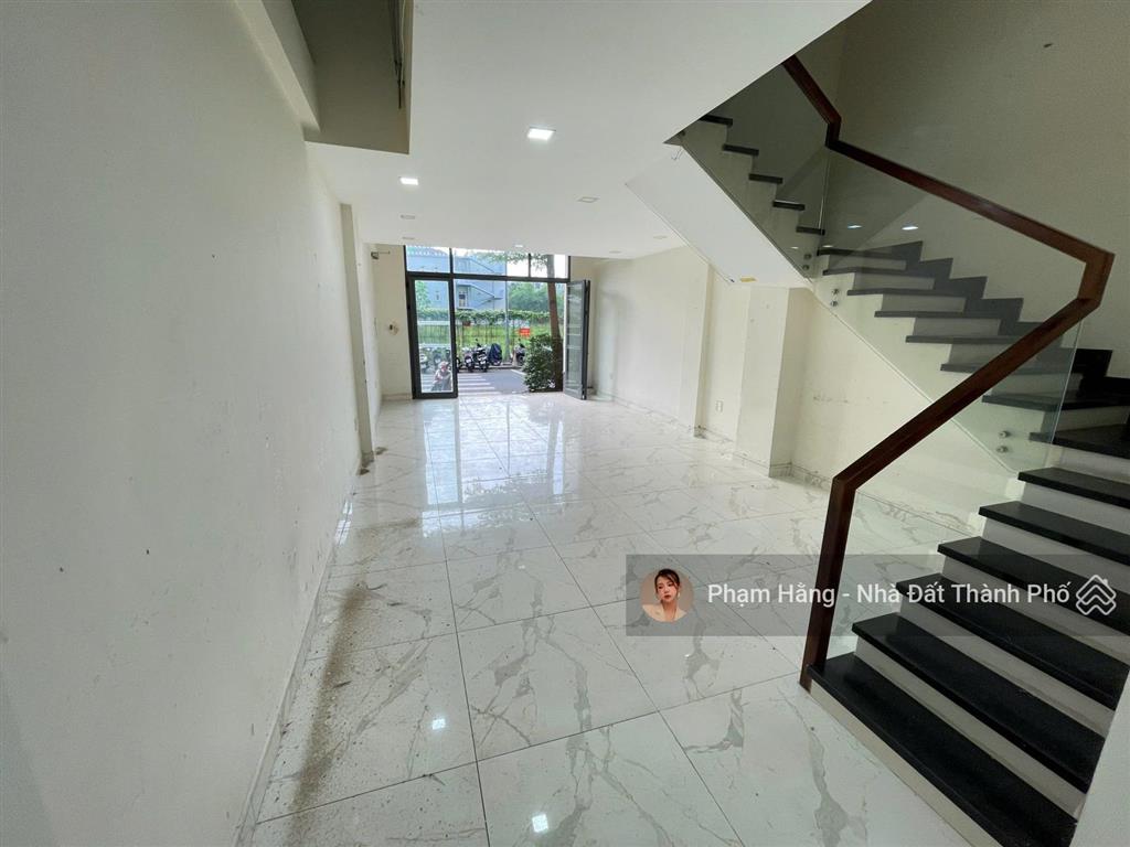 Bán cặp nhà cityland căn góc sẵn thang máy