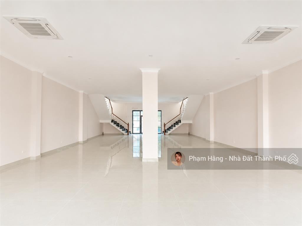 Cho thuê tòa nhà căn hộ cao cấp 1300m2, 450tr