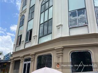Bán tòa nhà căn hộ cao cấp 1300m2, sẵn thang máy, pccc