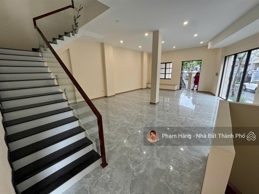 Cho thuê căn góc cityland, dt 7x20m 75tr/tháng