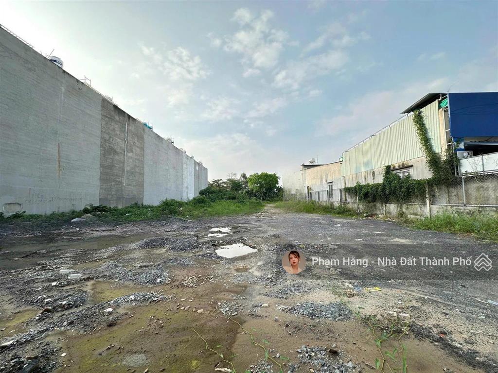 Cho thuê đất tô ngọc vân q12 1800m2 giá 60tr/tháng