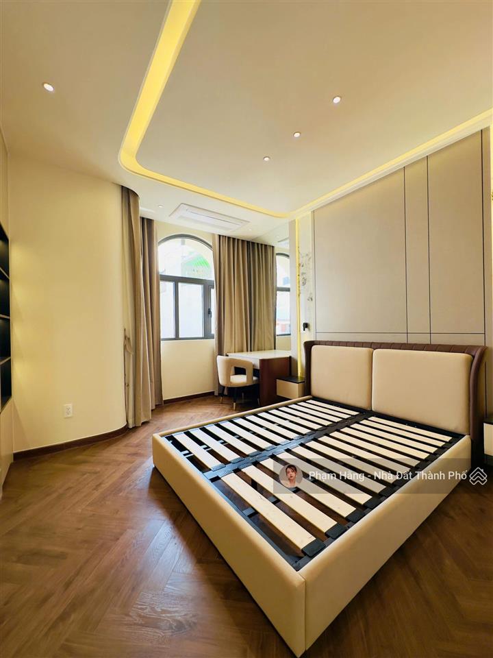 Bán nhà 3 tầng hẻm xe hơi full nội thất có thang máy