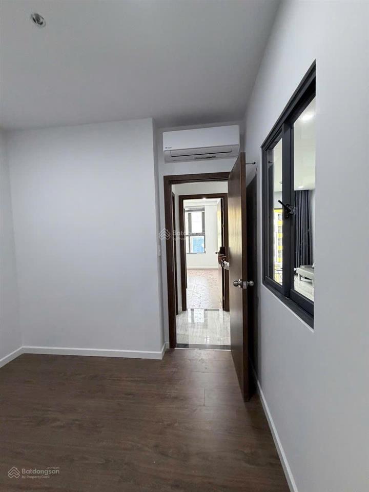 Ngộp bank cần ra gấp căn bcons city  tháp emerald có cam kết thuê 12tr/tháng, mà new 100%