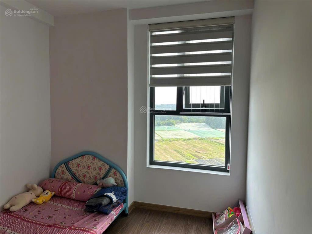 Cần cho thuê căn gốc 59m2 nội thất đầy đủ tầng 10 chung cư bcons topaz hướng gió mát mẻ cả ngày.