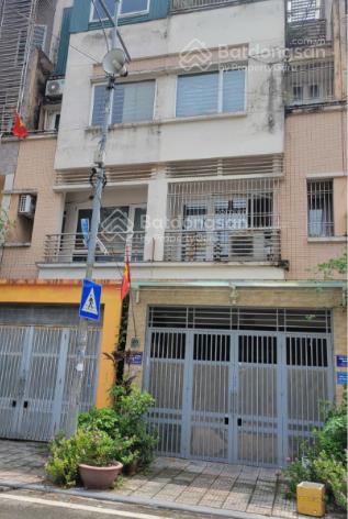 Chỉ cách vườn hoa 3 bước chân liền kề lk8 văn phú. giá đầu tư nổi bật tuần
