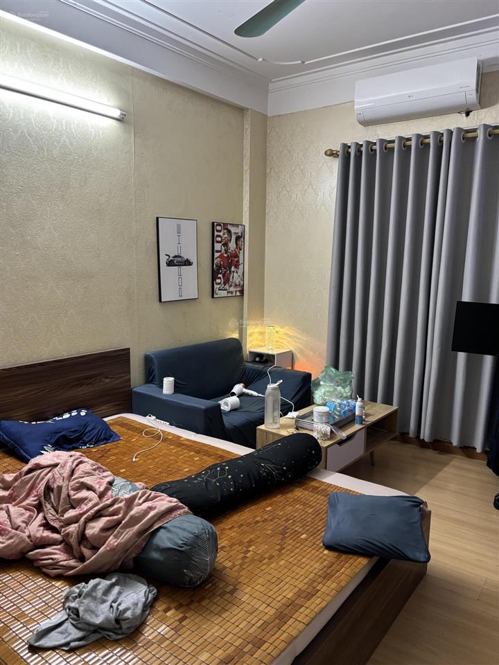 Cho thuê phòng 24 m2, khép kín phố hào nam đối diện nhạc viện hà nội