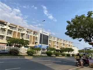 Hàng hot nhà phố mặt tiền phạm hùng, bình chánh, hầm trệt 2.5lầu giá tốt 15tỷ800