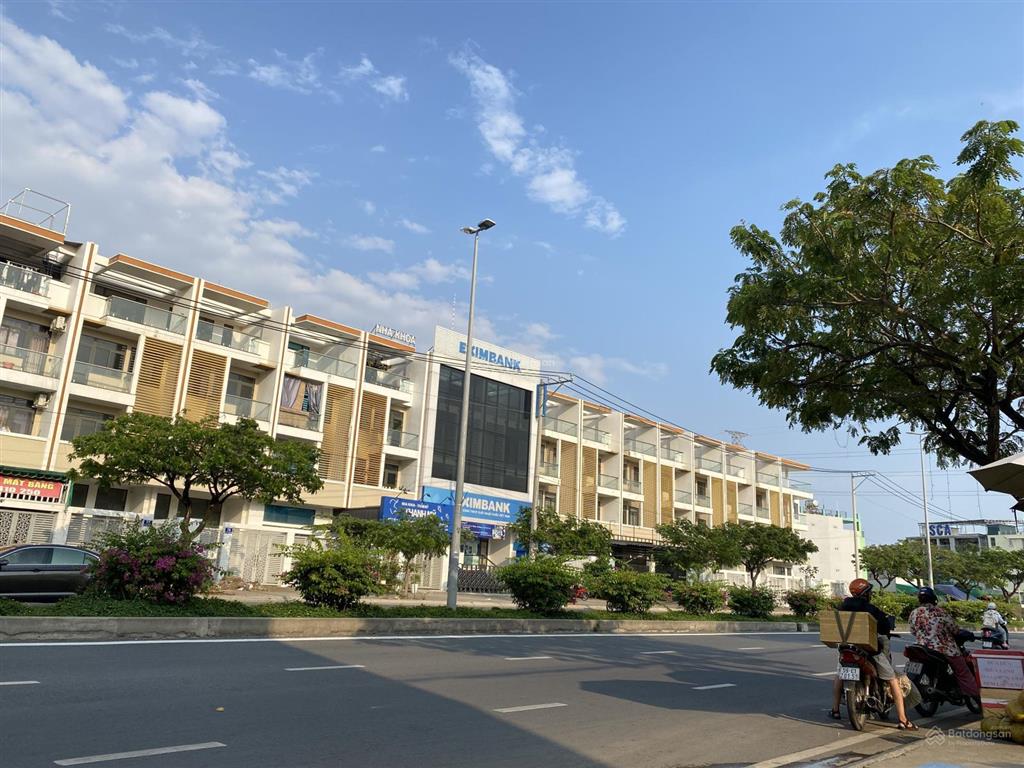 Chính chủ cần bán gấp nền đất kdc đại phúc green villas phạm hùng, bình hưng. giá bán 76tr/m2 tl