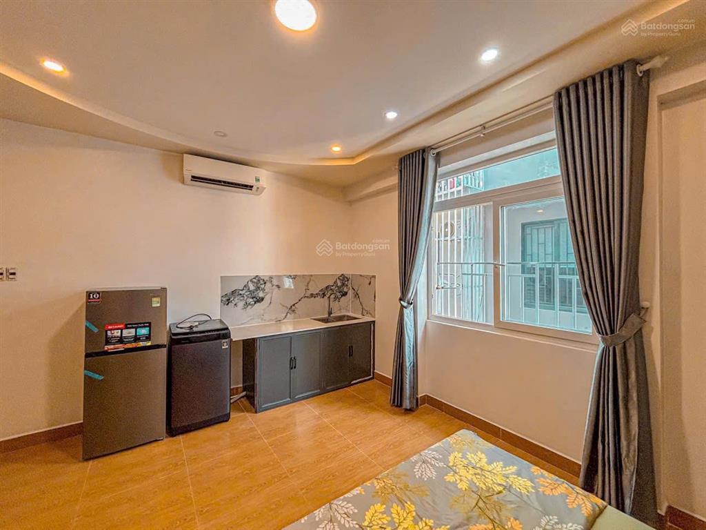 Cho thuê phòng ban công khu dân cư đại phúc 35m2, phòng mới, full nội thất. 5,5 triệu/tháng