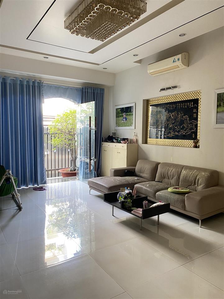 Cho thuê nhà khu 6b intresco, đường 22m nhà vị trí đẹp, hầm 3 lầu, 4pn, giá 22tr/th  0906 331 ***