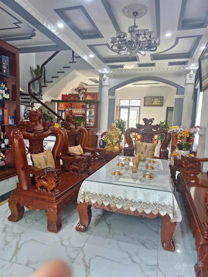 Chỉ cần 19tỷ có ngay căn biệt thự kdc đại phúc green villas dt 200m2 hầm trệt 2 lầu áp mái sh