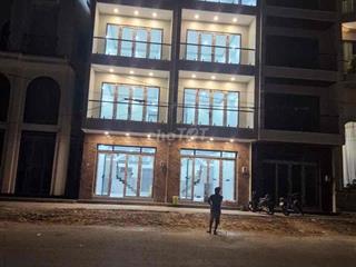 Nhà mới xây cho Thuê