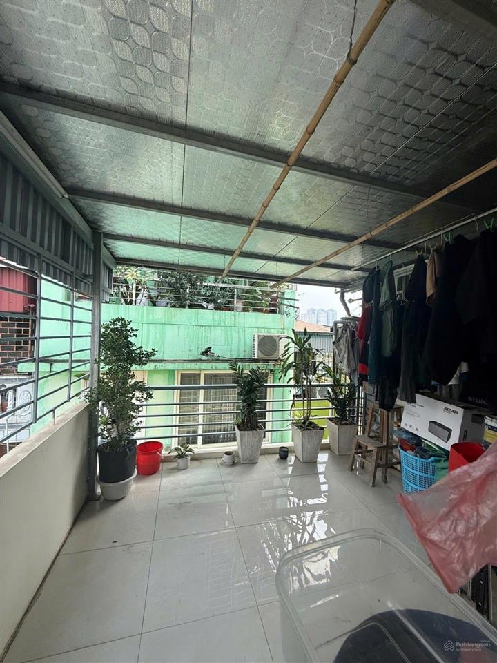 Bán nhà định công hạ, giao thông thuận tiện, giá tốt (do gia đình muốn chuyển sang chung cư ở tiện)