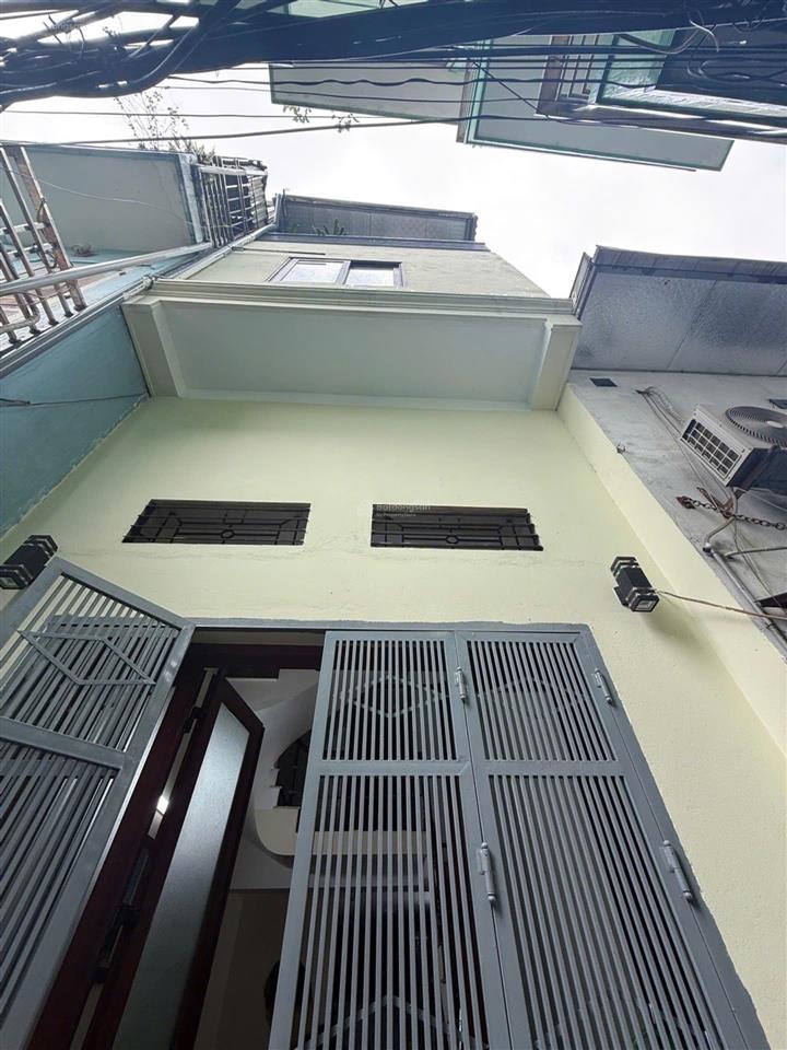 Bán nhà định công hạ, giao thông thuận tiện, giá tốt (do gia đình muốn chuyển sang chung cư ở tiện)