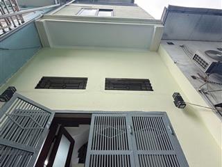 Bán nhà định công hạ, giao thông thuận tiện, giá tốt (do gia đình muốn chuyển sang chung cư ở tiện)