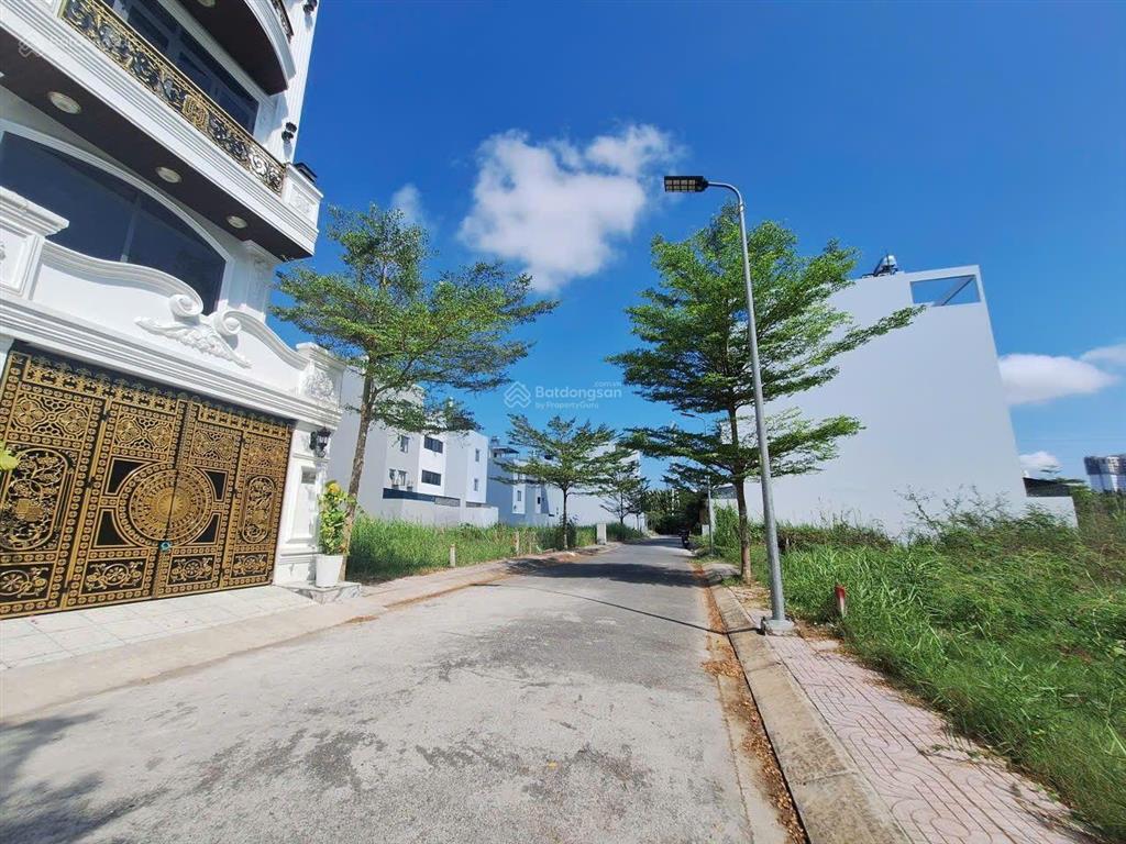 Nền đất tốt nhất 1181 lê văn lương, 95m2, 7.25 tỷ, sổ riêng