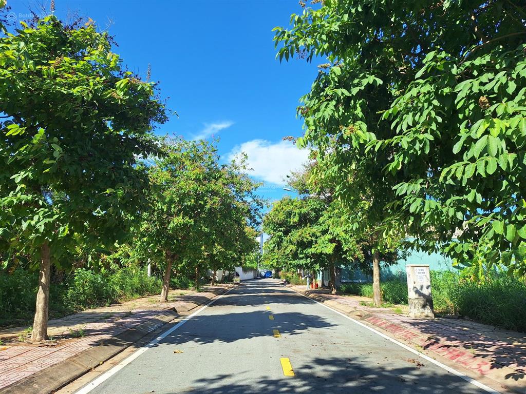 Chú hoạch cần bán nền đất 153m, hẻm xe hơi phạm hữu lầu, giá 12.9 tỷ, sổ riêng