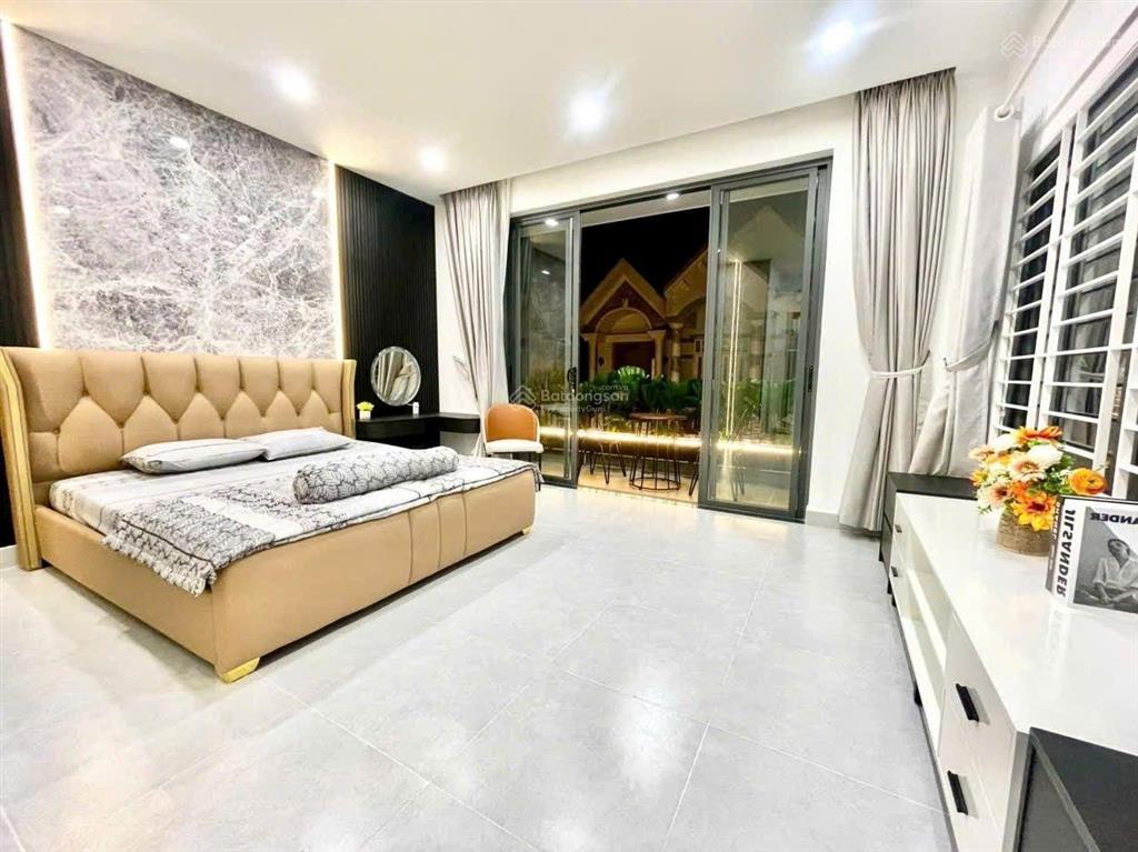 Nhà sân vườn 110m2, hẻm xe hơi cạnh huỳnh tấn phát, 4 tầng, 7 tỷ, để lại nội thất