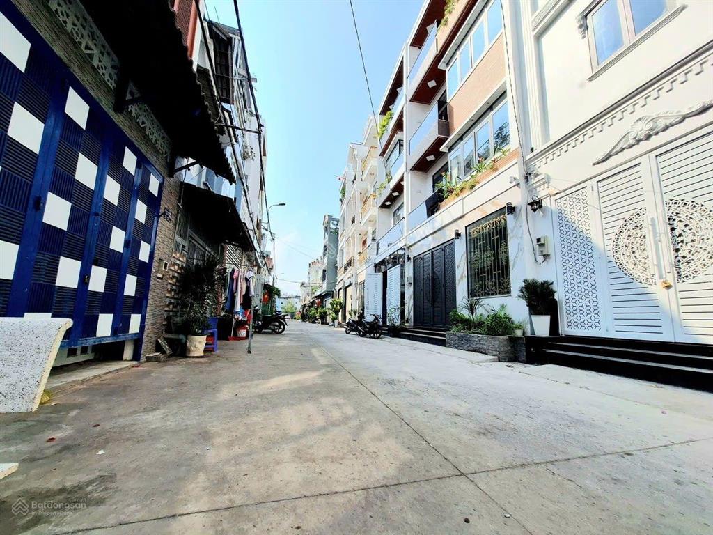 Nhà đẹp thang máy, ngang 10m, hẻm xe hơi huỳnh tấn phát, 8.5 tỷ