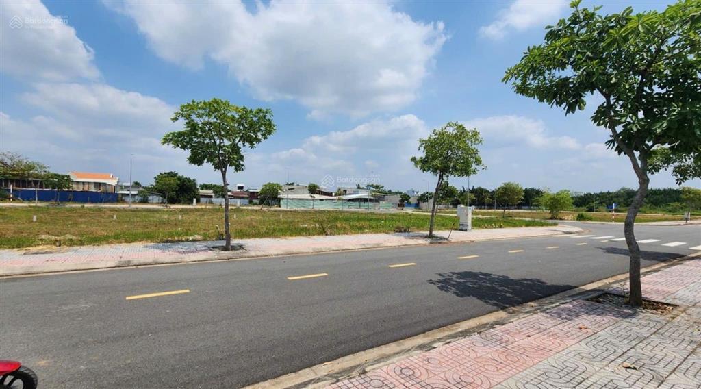 Hiếm, đất nền đối diện chung cư, 5x19m, 7 tỷ, kdc đào sư tích, xây tự do