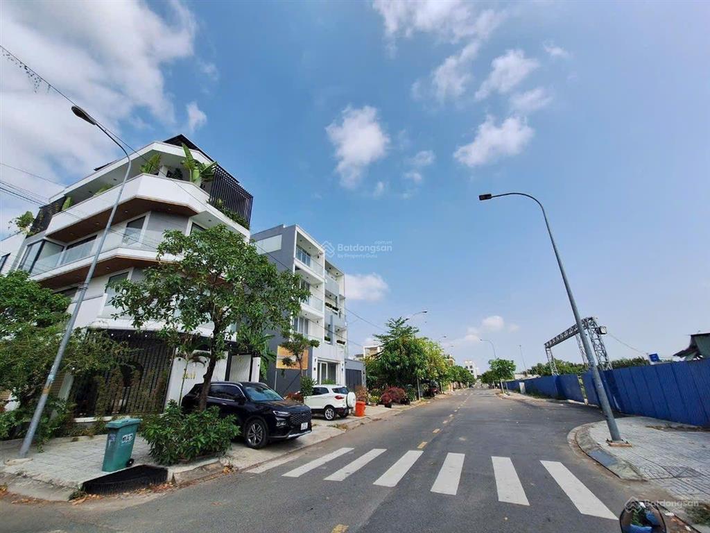 Hiếm, đất nền đối diện chung cư, 5x19m, 7 tỷ, kdc đào sư tích, xây tự do