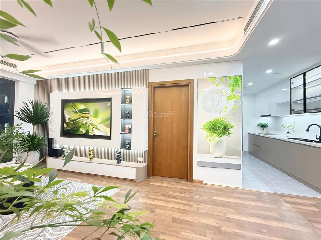E đức chuyên cc the garden hill đang có 6 căn cho thuê 2pn3pn giá từ 12triệu,xem nhà 24/7.