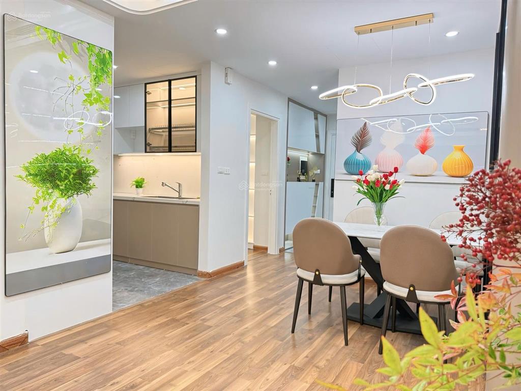 E đức chuyên cc the garden hill đang có 6 căn cho thuê 2pn3pn giá từ 12triệu,xem nhà 24/7.