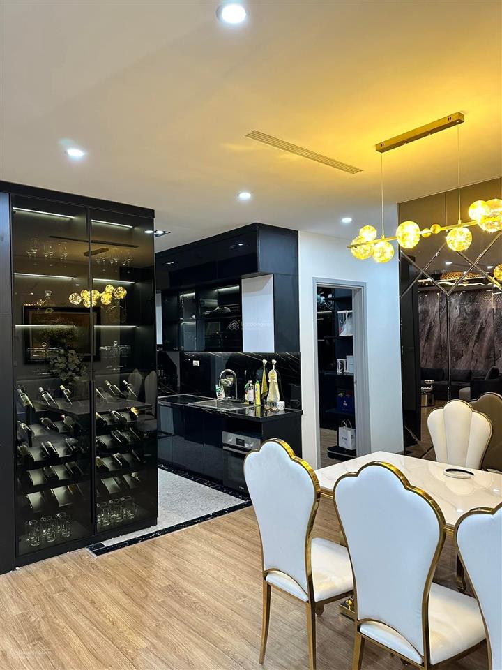 E đức chuyên bán sun square đang có căn góc 2pn chính chủ bán gía cực tốt 7,3 tỷ,nhà thật giá thật