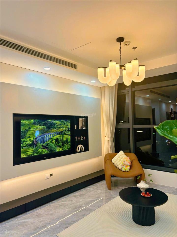 E đức chuyên cho thuê cc mon city đang có căn 2pn nội thất full đồ, giá từ 12 triệu, xem nhà 24/7 ạ