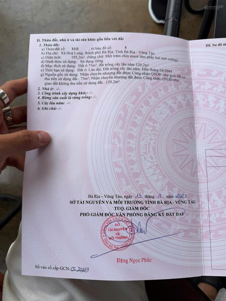 Bán đất ở đô thị, ngay bùng binh cao tốc